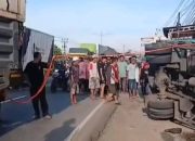 Akibat Ban Gundul Truk Oleng di Pantura Lohbener, Tabrak Warga Diduga Akibat Hindari Elf
