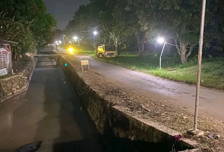 Swadaya Warga, Lampu PJU Jalan Sojar Kembali Menyala Demi Keselamatan dan Kenyamanan