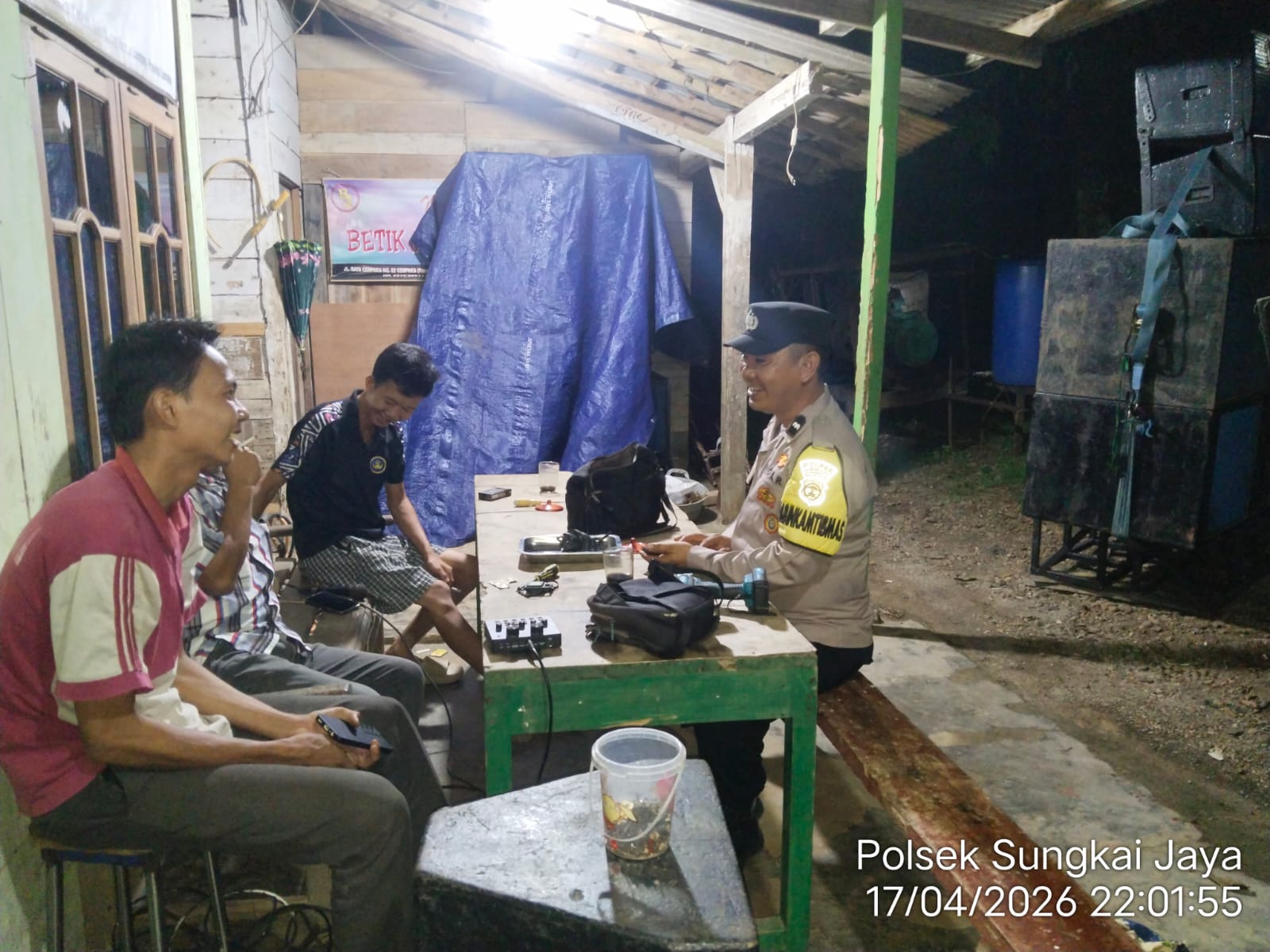 Respons Cepat Laporan 110,Polsek Sungkai Jaya Tertibkan Aktivitas Karaoke Yang Meresahkan Warga