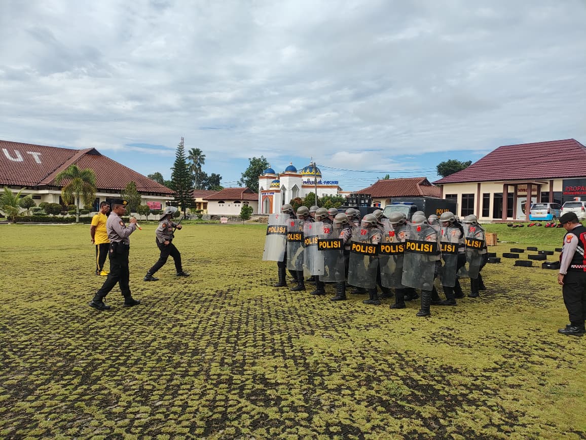 Sat Samapta Polres Lampung Utara Tingkatkan Kemampuan Dalmas Jelang May Day