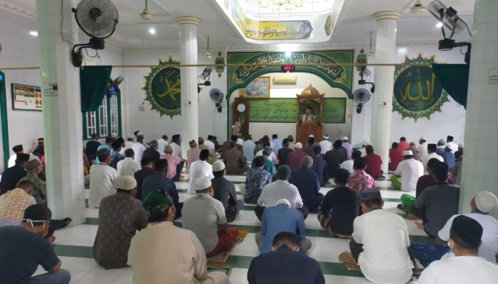 Bolehkah Mendirikan Shalat Sunnah saat Khutbah Jumat Berlangsung?