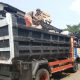Sampah Menumpuk di Pasar Jatibarang, Kepala Pasar Gerak Cepat Lakukan Pengangkutan