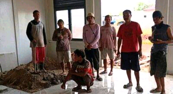 Gerak Cepat Bupati Lucky Hakim, Tujuh Pekerja Asal Indramayu Telantar di Papua Segera Dipulangkan
