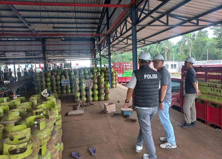 Polres Bondowoso Pantau Distribusi LPG 3 Kg Pastikan Tepat Sasaran Tanpa Penyelewengan