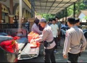 Jumat Berkah Polsek Tamanan, Aksi Berbagi Usai Salat Jumat Perkuat Kedekatan dengan Warga