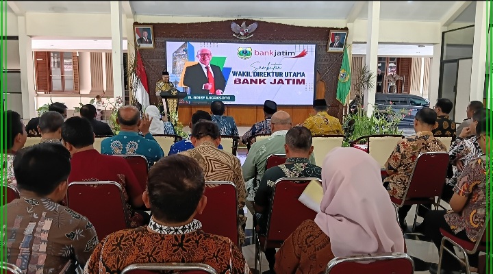 Bank Jatim Serahkan CSR Pembangunan Taman Batas Kota di Kecamatan Curahdami, Perkuat Sinergi dengan Pemkab Bondowoso