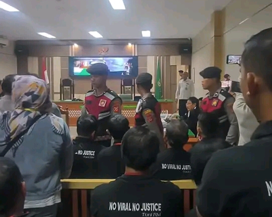 Pengakuan Mengejutkan Priyo di Sidang Kasus Pembunuhan Satu Keluarga Indramayu Picu Kericuhan