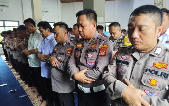 Polres Lampung Utara Gelar Sholat Ghaib Untuk Alm. Bripka Anumerta Arya Supena, S.H.