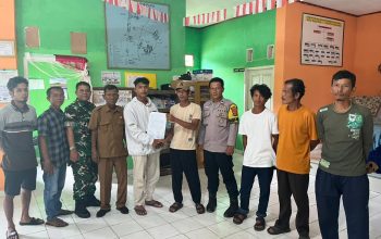 Bhabinkamtibmas  Kotabumi Kota  Berhasil  Mediasi Perselisihan  Warga  Melalui Rembuk Pekon