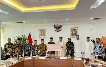Zayed Foundation Salurkan Bantuan Sebanyak USD 190.000 untuk 162 Jemaah Haji Indonesia