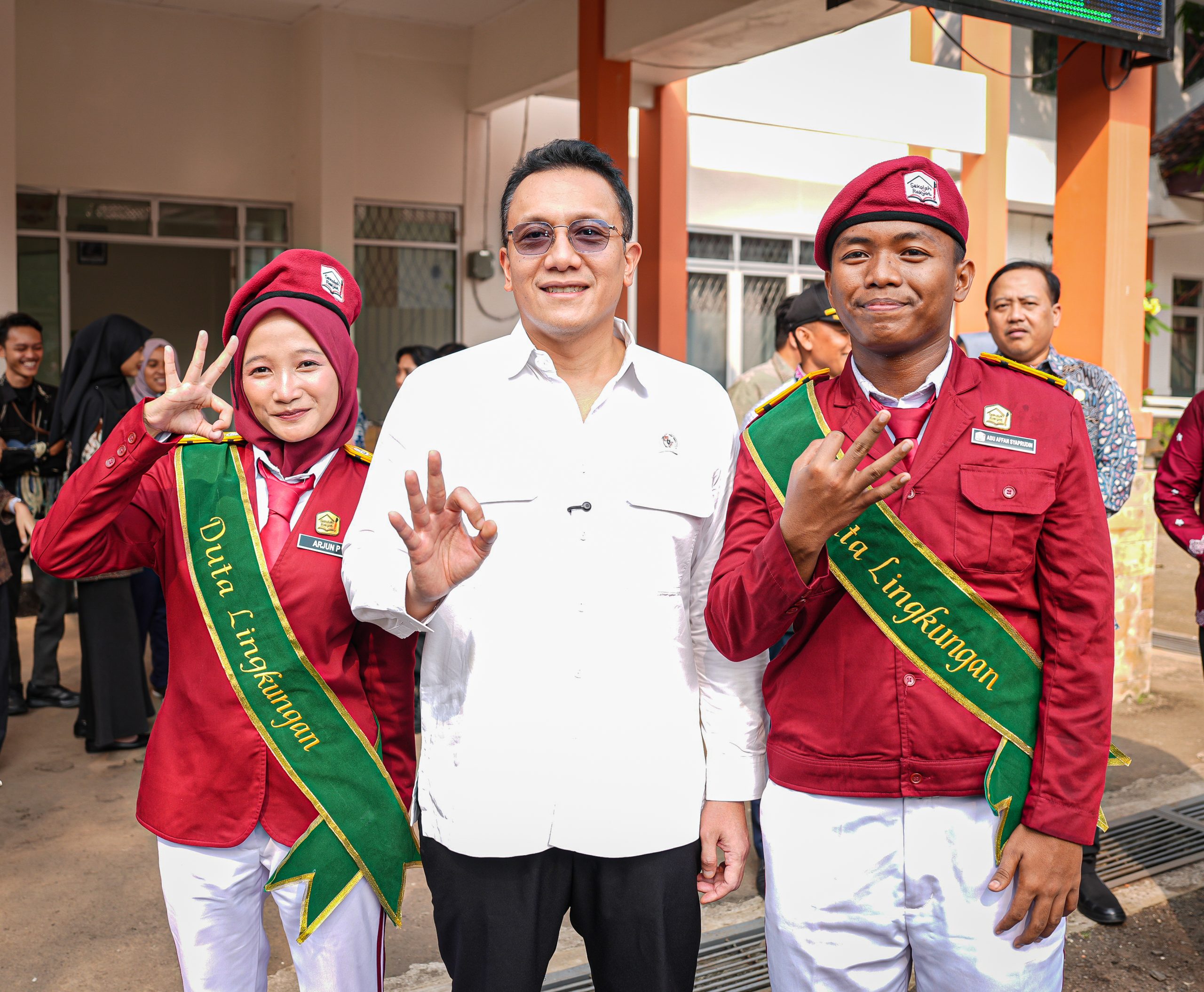 Kehadiran Wamen LH di Sekolah Rakyat Jakarta Timur, Ajak Pelajar Pilah Sampah 100%