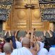 Ini Bacaan Doa dan Amalan saat Berada di Multazam, Tempat di Antara Pintu Ka’bah dan Hajar Aswad