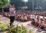 Kapolsek Kroya Edukasi Pelajar SMPN 2 Kroya tentang Bahaya Tawuran, Geng Motor, dan Narkoba