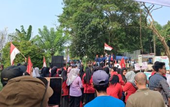 Masih Momen HUT Kota Depok ke 27, Dihadiahkan Warga Kp Benda Cipayung Unjuk Rasa