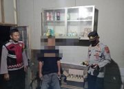 KRYD Polsek Kedokanbunder Sasar Premanisme dan Miras, Puluhan Botol Diamankan