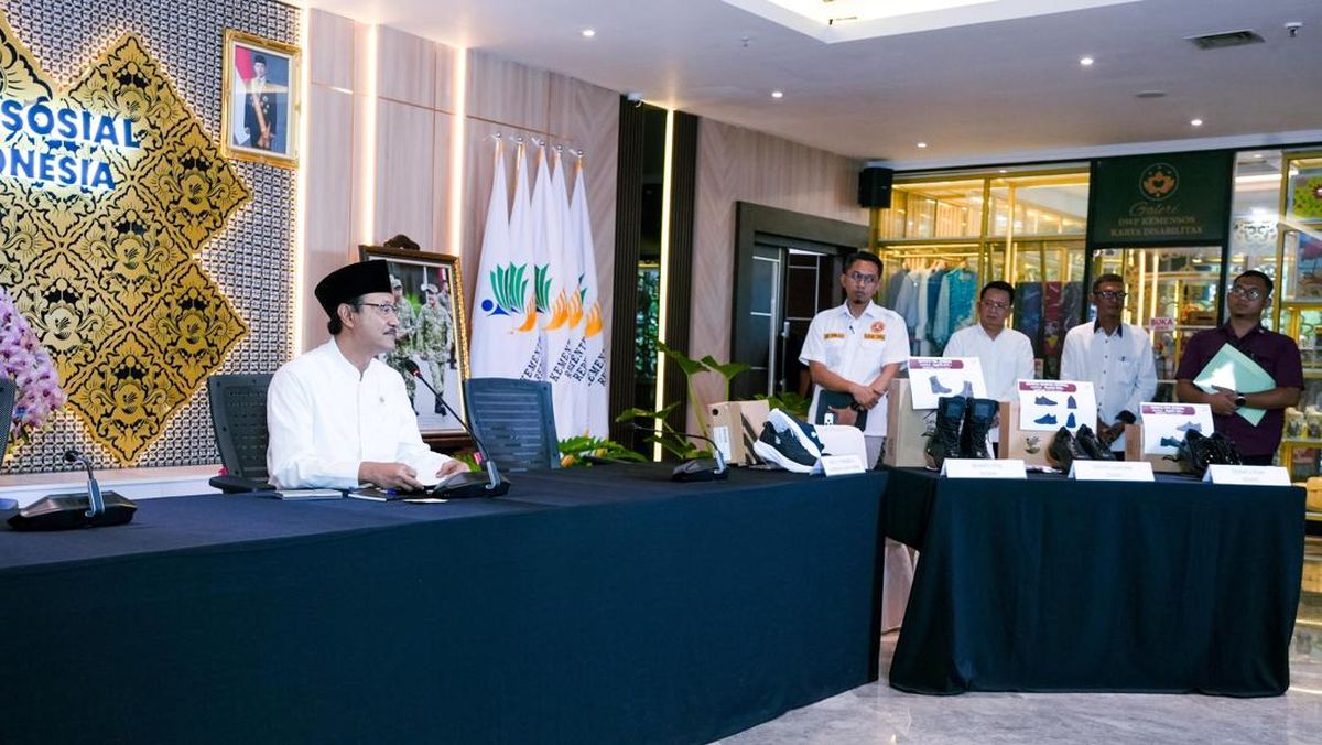 Dihebohkan Saat Efisiensi Anggaran, Kemensos Nonaktifkan Dua Pejabat Soal Pengadaan Sepatu Rakyat Rp 27,5 M
