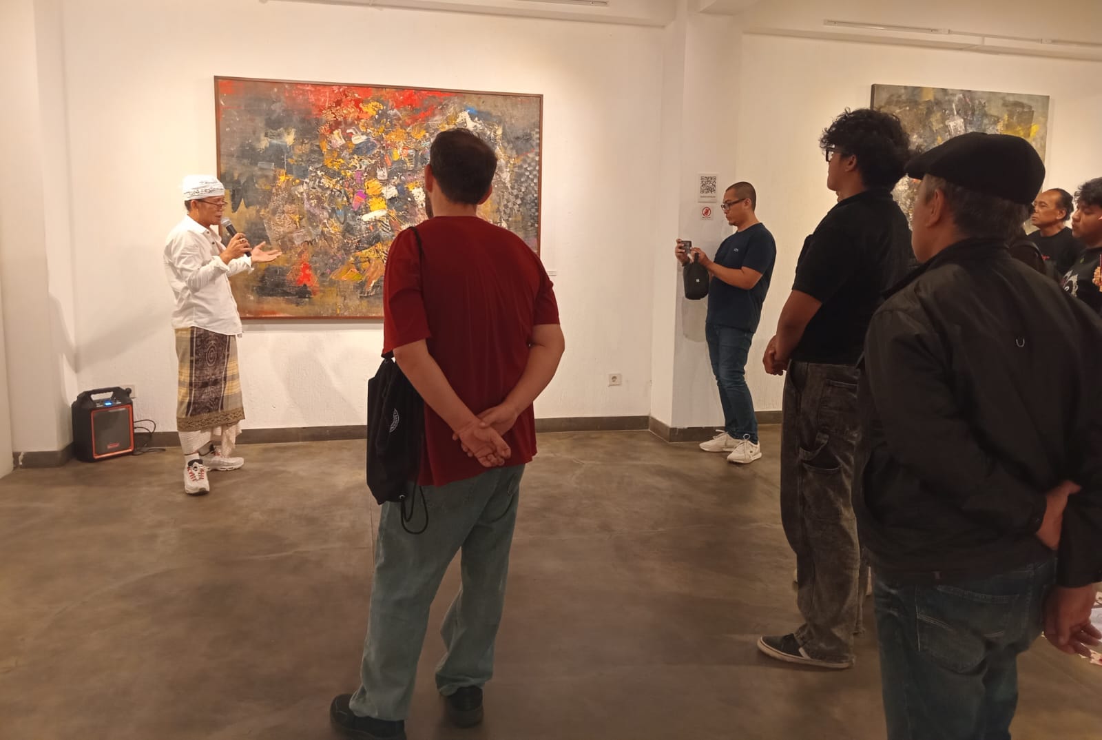 AUM, SALURAN ENERGI DAN DOA-DOA YANG TERSIMPAN DALAM LUKISAN