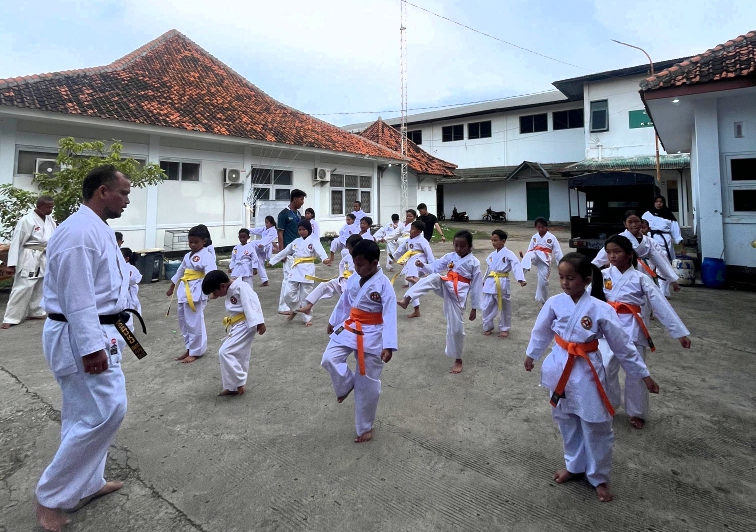 BKC Jatibarang Indramayu Buka Latihan dan Pendaftaran Karate untuk Pencarian Atlet Muda
