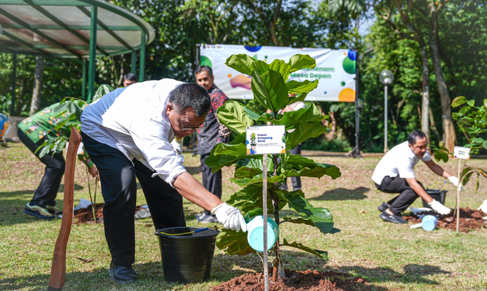 Dihadapan Ratusan Mahasiswa Vokasi UI, Menteri LH Jumhur : Jangan hanya Menjadi Generasi Digital Jadilah Generasi Ekologis
