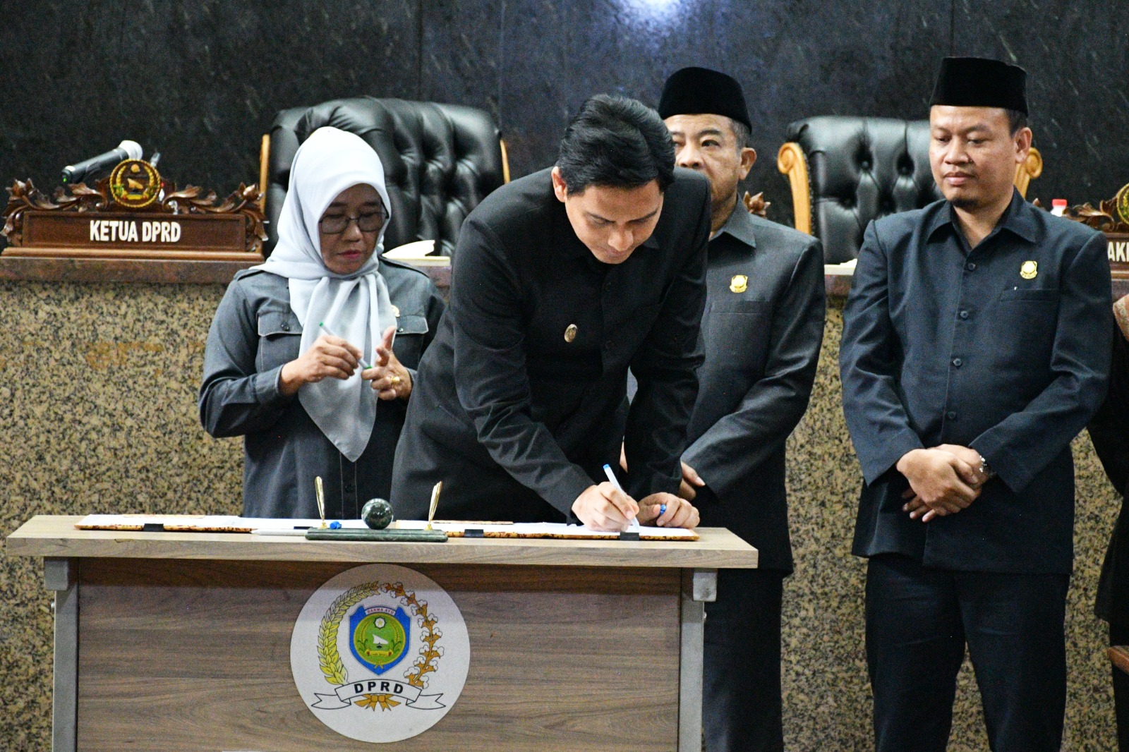 DPRD Indramayu Setujui Alih Status RSUD M.A. Sentot Patrol ke Pemprov Jabar dan Penyertaan Modal BPR
