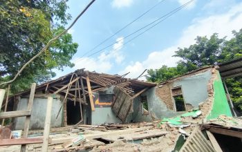 Bangunan Kobong Ponpes Assalafiyah Al-Qosasiyah Loji Karawang Roboh Butuhkan Uluran Tangan Dermawan Bangunan Kobong Ponpes Assalafiyah Al-Qosasiyah Loji Karawang Roboh Butuhkan Uluran Tangan Dermawan
