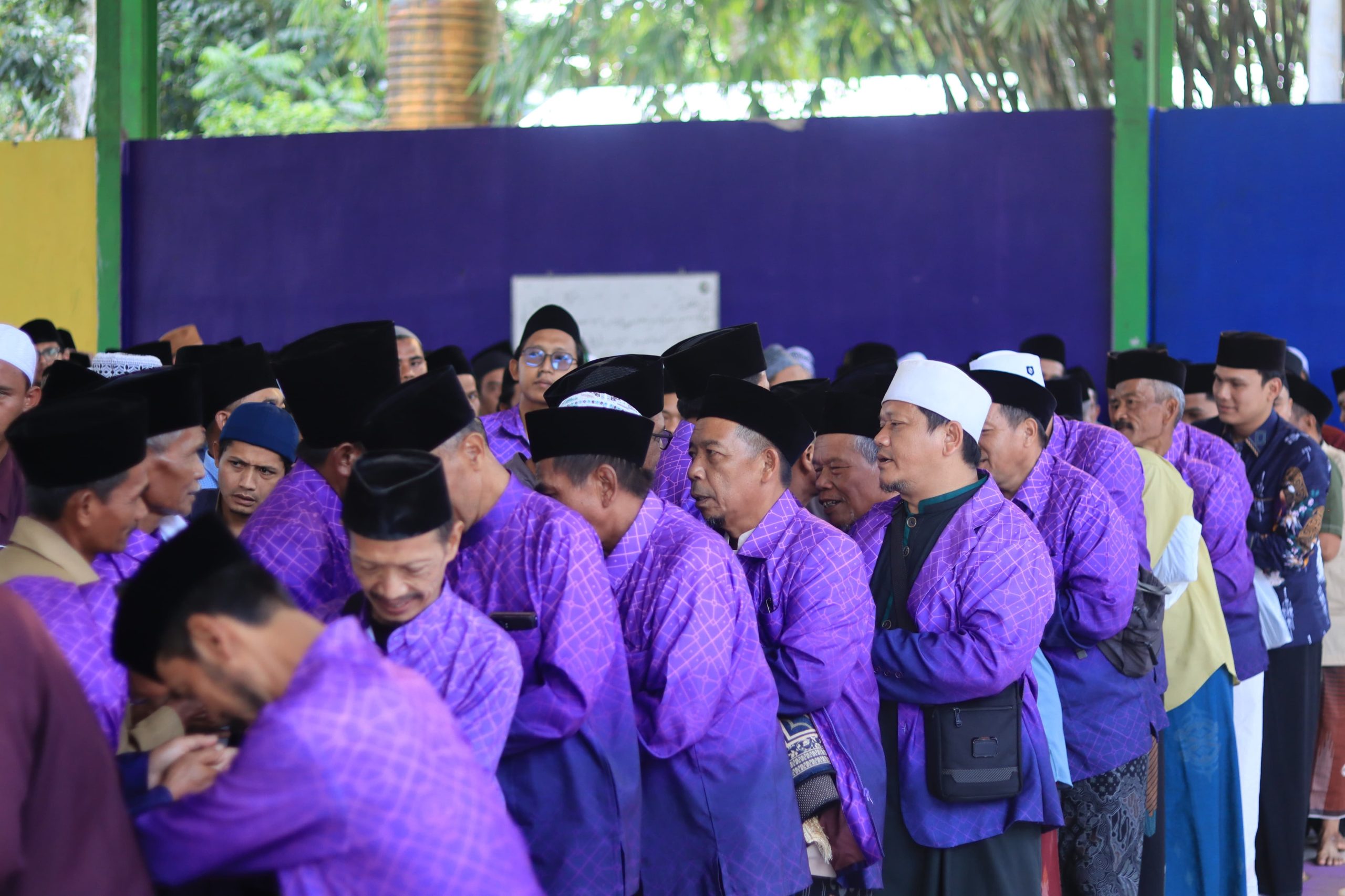 REUNI ALUMNI MIFTAHUL HUDA 2 KE-40 “Memperkokoh Jati Diri Alumni di Tengah Dinamika Zaman yang Terus Bertransformasi”