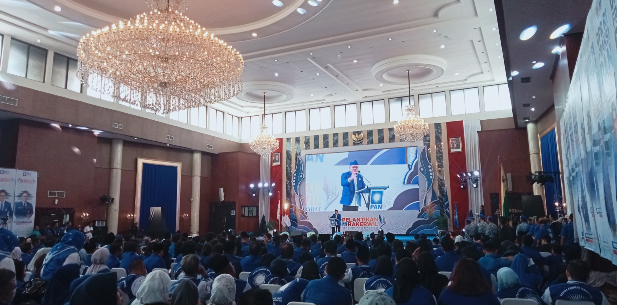 Zulkifli Hasan Lantik Pengurus PAN se-Jabar: Usung Tema "PANgan Kuat, Indonesia Hebat"