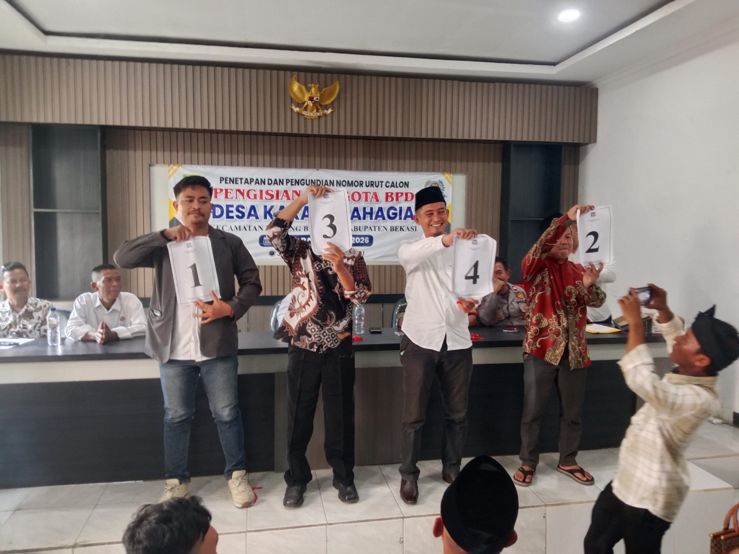 Panitia Pengisian BPD Karangbahagia Sukses Gelar Tahapan Penetapan dan Pengundian Nomor Urut Calon