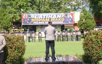 Siaga Tanpa Celah, Kapolres Bondowoso Pimpin Latihan Sispam Mako untuk Antisipasi Ancaman Darurat