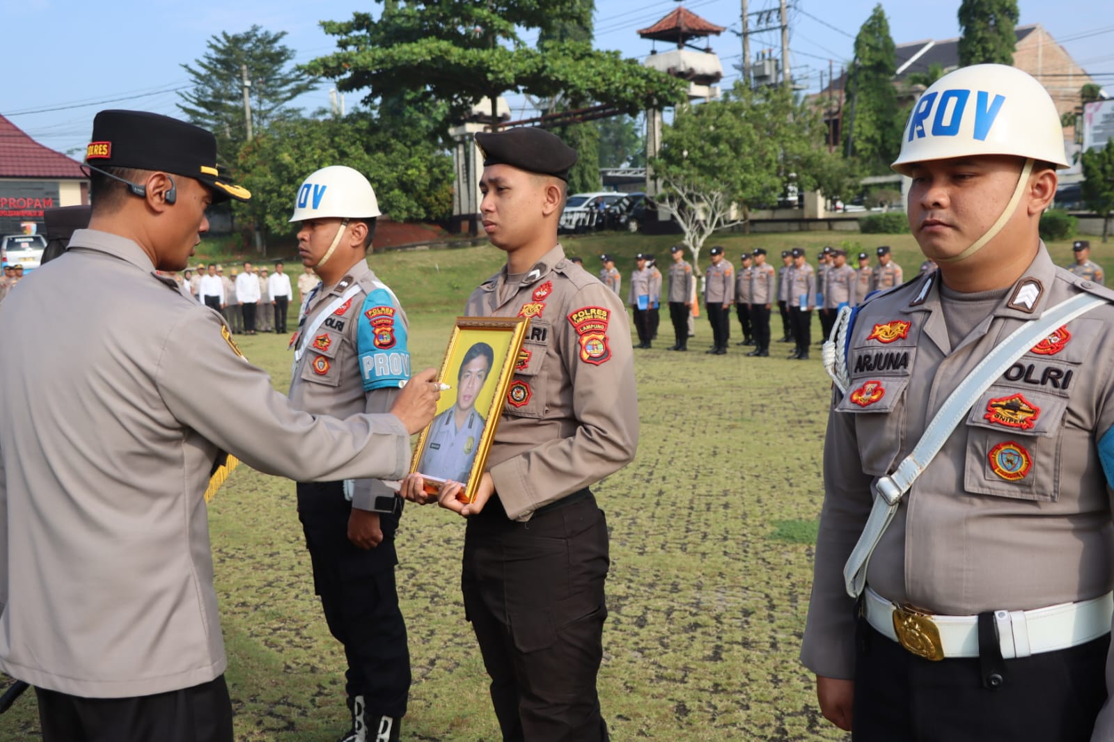 Polres Lampung Utara Gelar Upacara PTDH ,Kapolres Tegaskan Komitmen Jaga Marwah Institusi