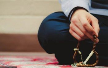 Ini Bacaan Wirid Imam Ghazali Usai Shalat Jumat