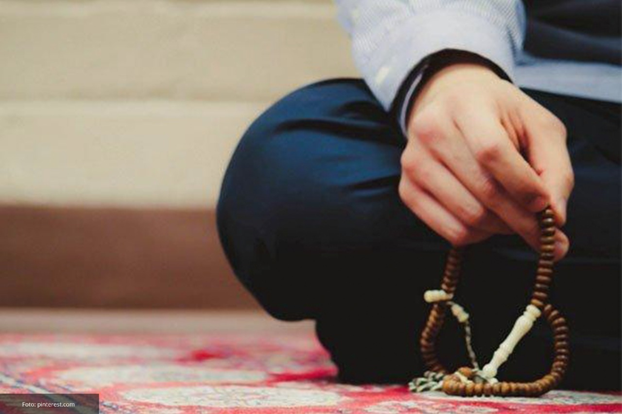 Ini Bacaan Wirid Imam Ghazali Usai Shalat Jumat