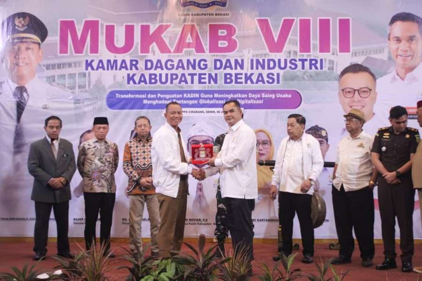 Keren, Mukab Kadin Kabupaten Bekasi Dibuka Sekda dan ditutup Plt Bupati Bekasi, dr Asep Surya Atmaja