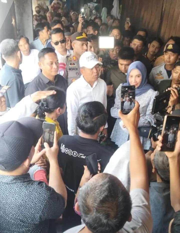 Gubernur Dedi Mulyadi Datangi Pasar Tumpah Di Wilayah Cikarang Untuk Menata Para Pedagang