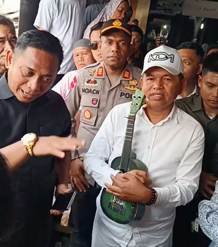 Gubernur Dedi Mulyadi Datangi Pasar Tumpah Di Wilayah Cikarang Untuk Menata Para Pedagang