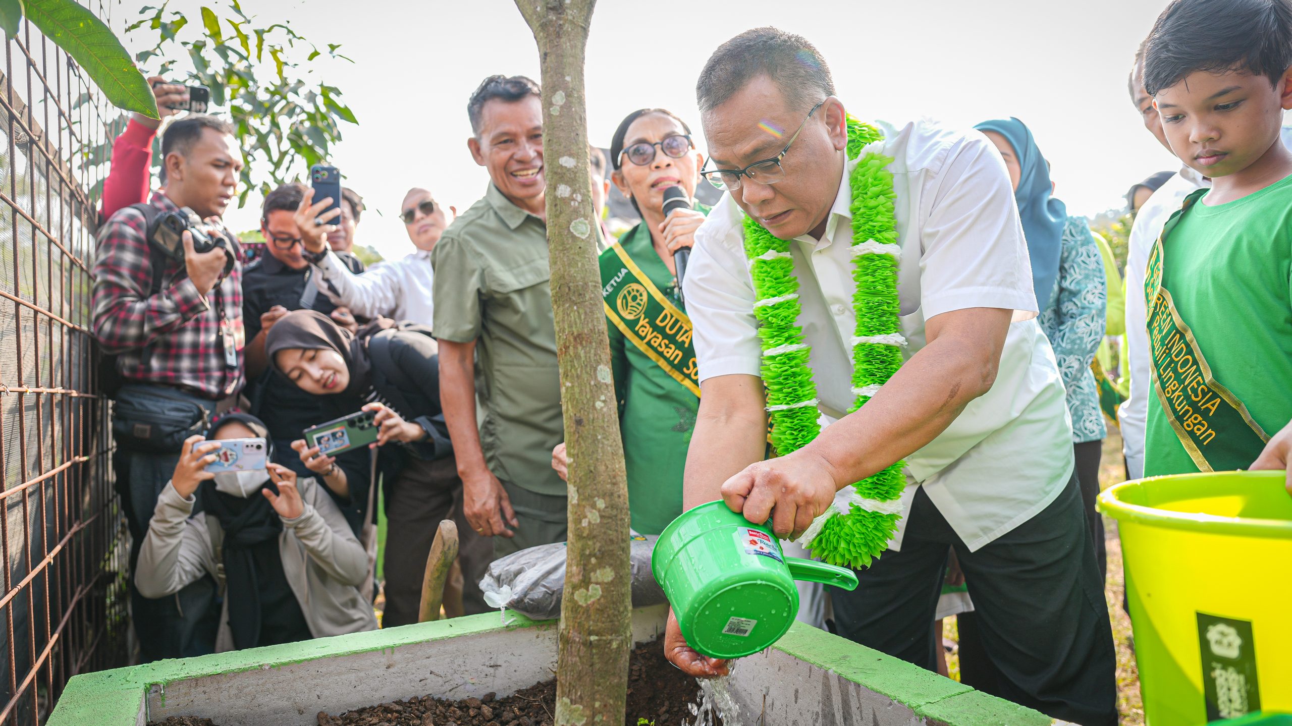 Semarang Sebagai Contoh Nyata, Menteri LH Jumhur Apresiasi Inovasi Sampah Jadi Media Tanam Bernilai Ekonomi