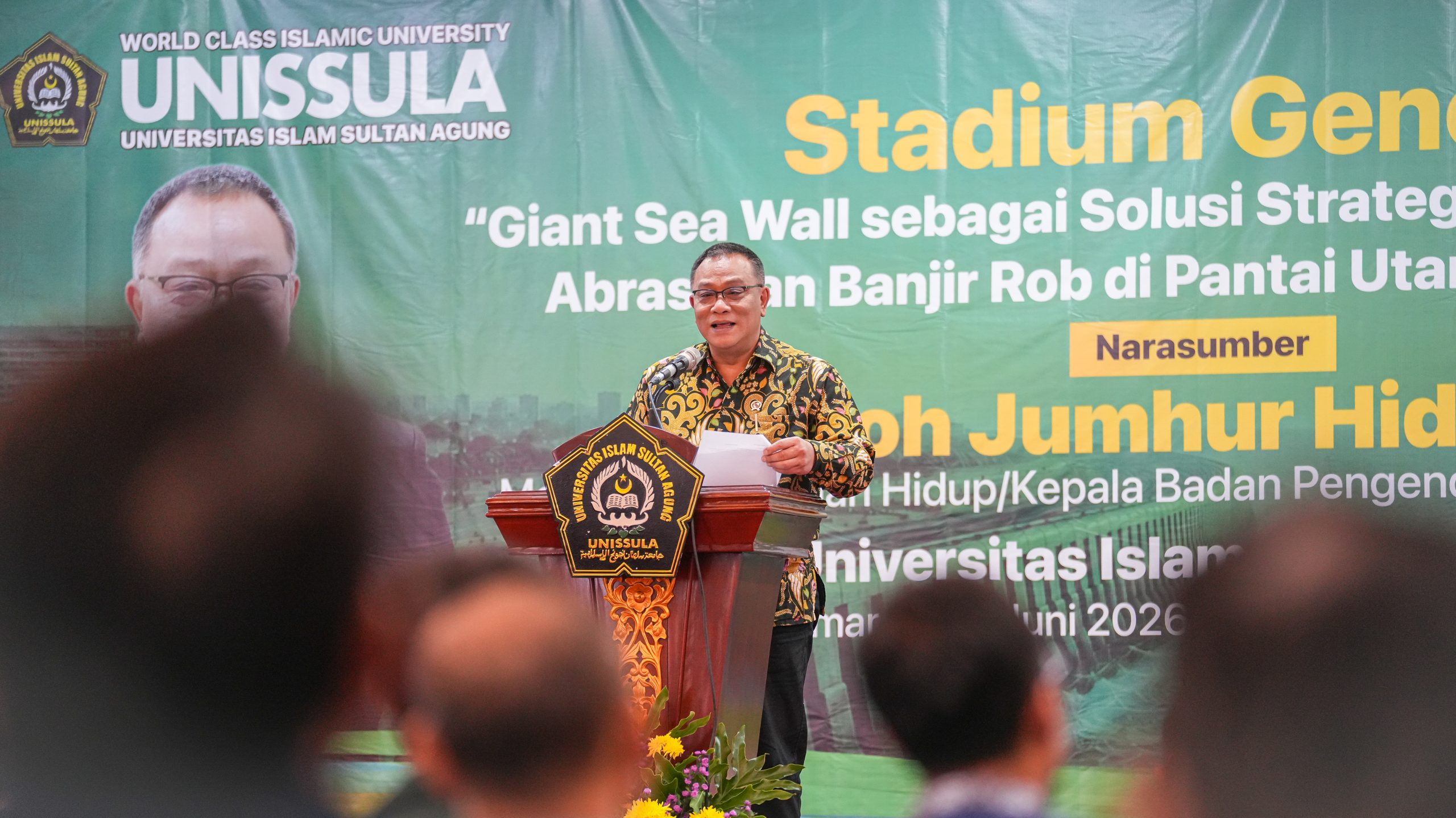 Dihadapan Ratusan Mahasiswa, Menteri LH Jumhur : Giant Sea Wall Lindungi Ekonomi Pantura, Efektif jika Ditopang Mangrove Dihadapan Ratusan Mahasiswa, Menteri LH Jumhur : Giant Sea Wall Lindungi Ekonomi Pantura, Efektif jika Ditopang Mangrove
