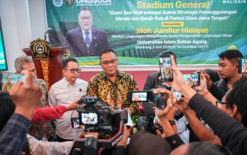 Dihadapan Ratusan Mahasiswa, Menteri LH Jumhur : Giant Sea Wall Lindungi Ekonomi Pantura, Efektif jika Ditopang Mangrove