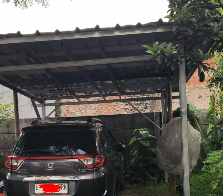 Aset Negara Dijadikan Parkir Pribadi, Lurah Bojong Pondok Terong Depok : Benarkan Mobil Terparkir Milik Pegawai Kelurahan
