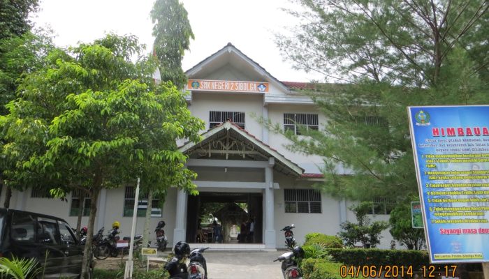 KEPALA SMKN 2 SIBOLGA PILIH BUNGKAM, DANA BOS HAMPIR Rp1,8 MILIAR JADI SOROTAN PUBLIK