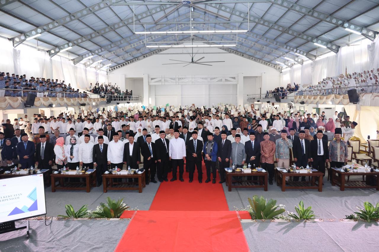 Penerima Jadi Pionir Percepatan, Ribuan Sertipikat Tanah Wakaf ICOP 2026 Diserahkan Langsung Menteri ATR/BPN Nusron