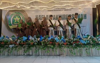 ‎Haflah Akhirussanah Pondok Pesantren Al-Abadiyah, Pesan Kiyai: Jaga Sholat 5 Waktu dan Silaturahim
