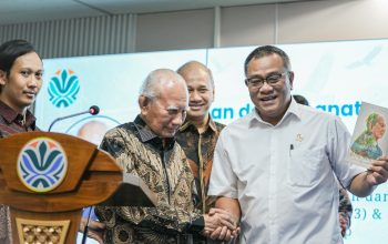 Warisan Tokoh Nasional Emil Salim, Menteri LH Jumhur : Jadikan Etika Lingkungan Sebagai Fondasi Pembangunan Berkelanjutan Indonesia