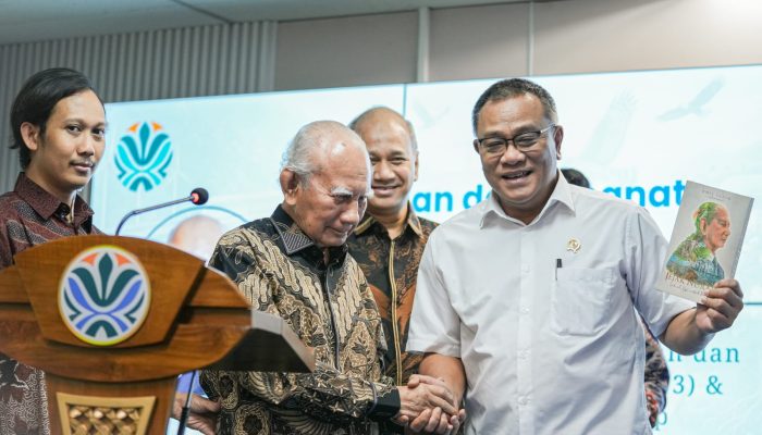Warisan Tokoh Nasional Emil Salim, Menteri LH Jumhur : Jadikan Etika Lingkungan Sebagai Fondasi Pembangunan Berkelanjutan Indonesia