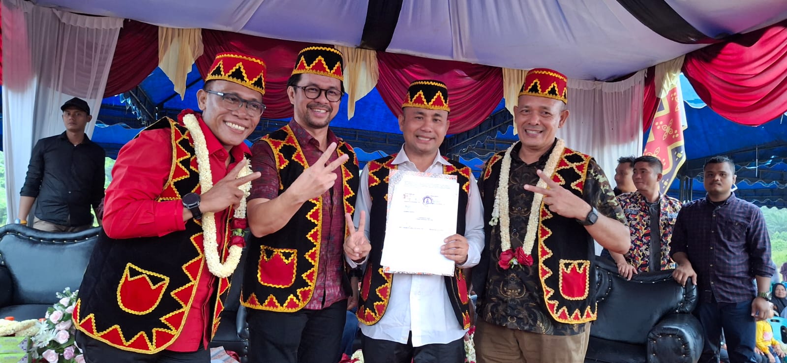 Dulu Berjuang di Tengah Hujan untuk Kemenangan, Kini Masyarakat Nias Tagih Janji Politik Bupati Tapanuli Tengah