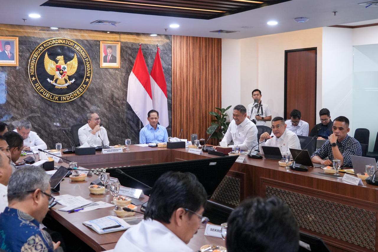 Laporkan Progres Dukungan KSPEAN Papua Selatan, Wamen Ossy Tegaskan Landasan Kuat untuk Agenda Pembangunan Nasional Laporkan Progres Dukungan KSPEAN Papua Selatan, Wamen Ossy Tegaskan Landasan Kuat untuk Agenda Pembangunan Nasional