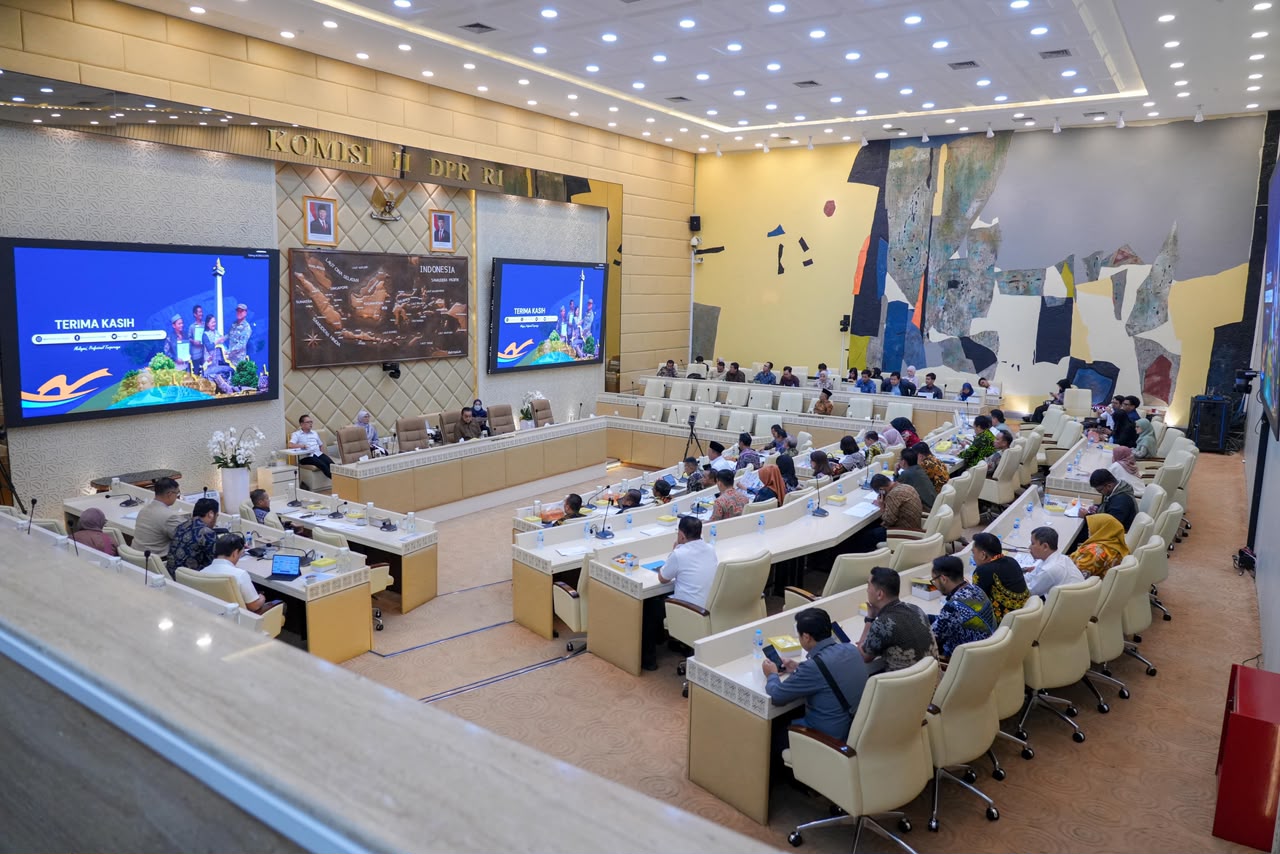 Wacana Menteri ATR/BPN Nusron Ingin Target PTSL Tahun 2027, Ditambah untuk Perluas Kepastian Hukum bagi Masyarakat Wacana Menteri ATR/BPN Nusron Ingin Target PTSL Tahun 2027, Ditambah untuk Perluas Kepastian Hukum bagi Masyarakat