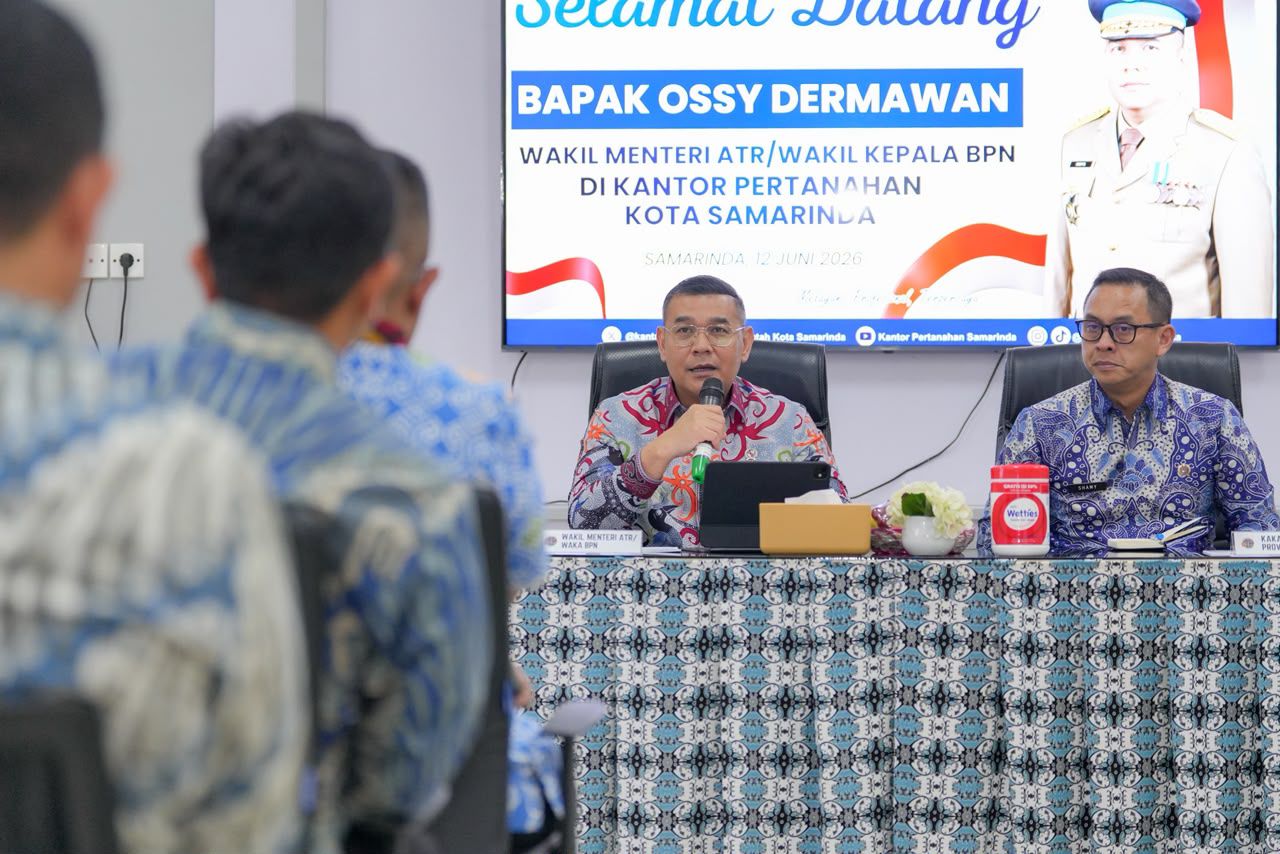 Kantah Kota Samarinda Dapat Penghargaan, Wamen Ossy : ATR/BPN Harus Jadi Solusi Atas Pembangunan di Kalimantan Timur