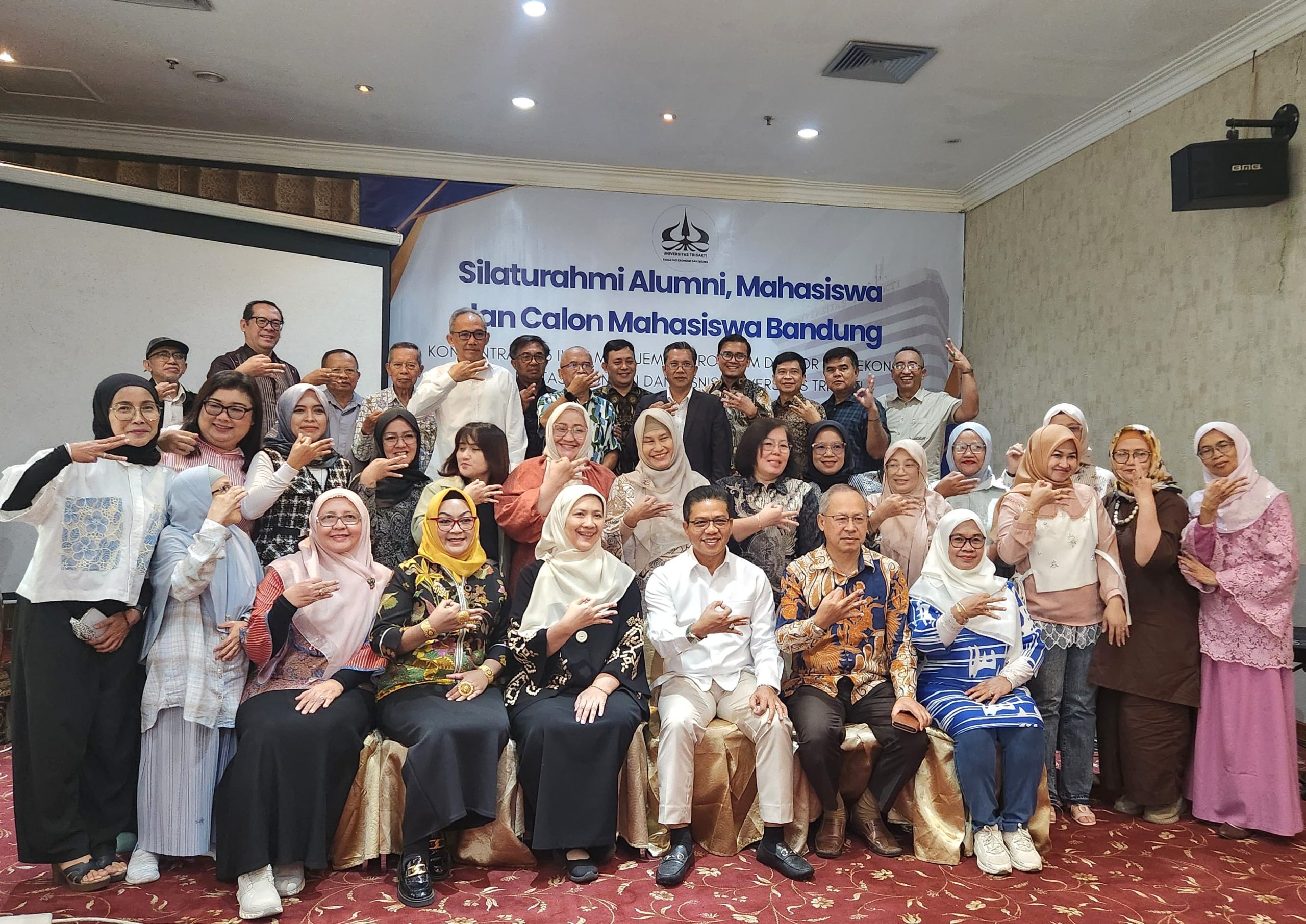 Perkuat Jejaring, Program Doktor Ilmu Ekonomi FEB Trisakti Gelar Silaturahmi Lintas Generasi di Bandung