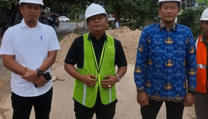 Saat Meninjau Pembangunan Jalan, Rahmansyah Sibarani Sampaikan Rasa Terima Kasih kepada Gubernur Sumut